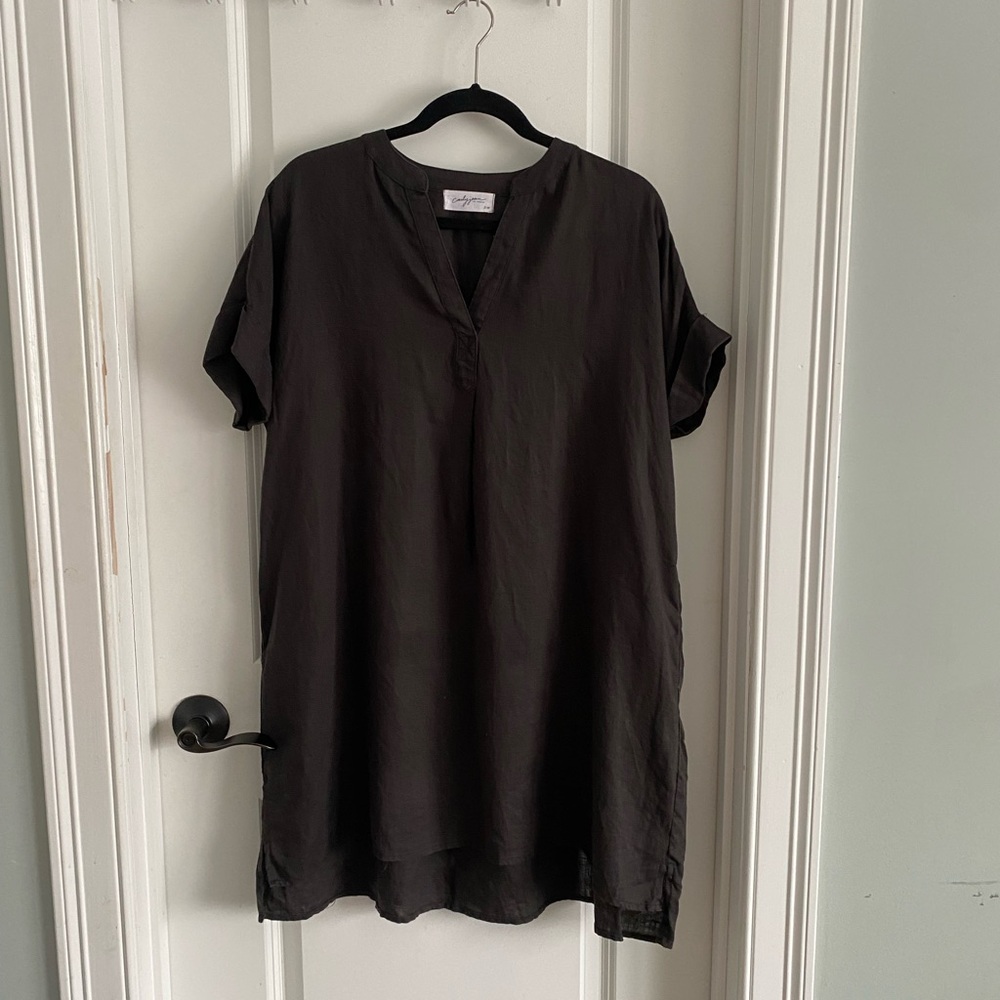Carly Jean Los Angeles Linen Dress